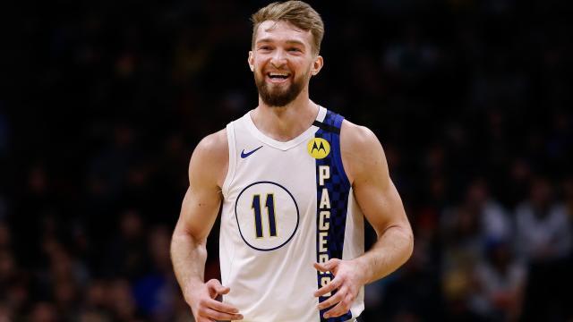 1639152038371044158.jpg domantas-sabonis-smiles-reacts.jpg